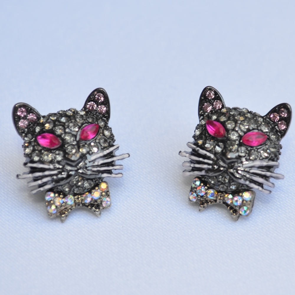 SOLD Betsey Johnson Dark Shadows Cat Stud Earrings